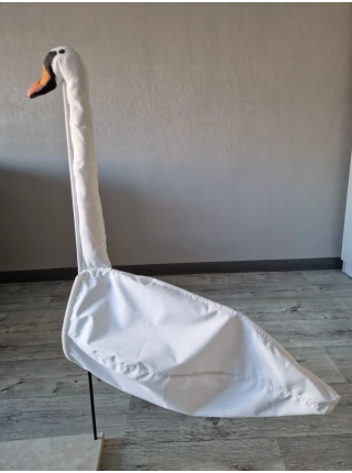 Чучело лебедя